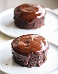 Mini Chocolate Sauce Cake