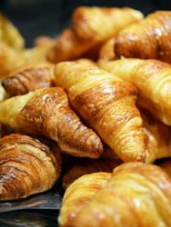 5 Croissants Straw