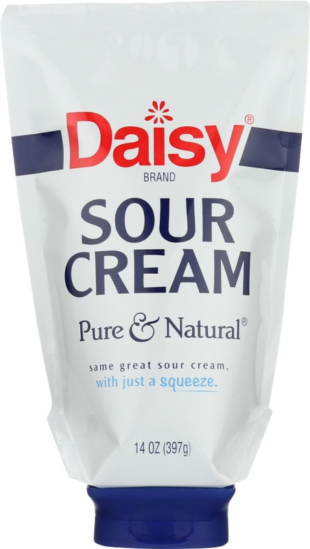 Daisy Pure & Natural Sour Cream 14 Oz. Squeeze Bottle