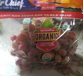 Organic Red Grapes