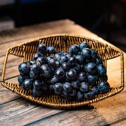 Black Seedless Grapes