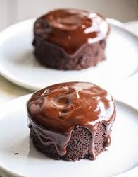 Mini Chocolate Sauce Cake