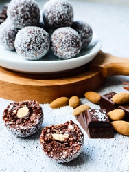Almonds & Coconut 100 G